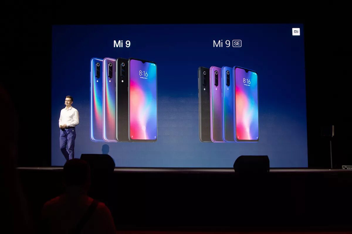 Можно ли на xiaomi. Презентация Xiaomi. Презентация компании Xiaomi. Презентация Xiaomi 11t. 12 Сяоми презентация.