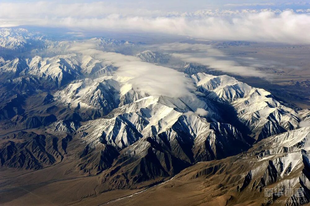 Тибетское нагорье китай. Тибетское нагорье (тибет),. Плоскогорье тибет. Тибето цинхайское нагорье. Тянь шань тибет гималаи.