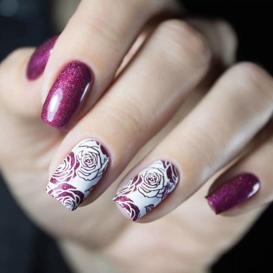 Дизайн ногтей розы. Маникюр стемпинг. Розы на ногтях. Красивый маникюр со стемпингом. Маникюр с розами.