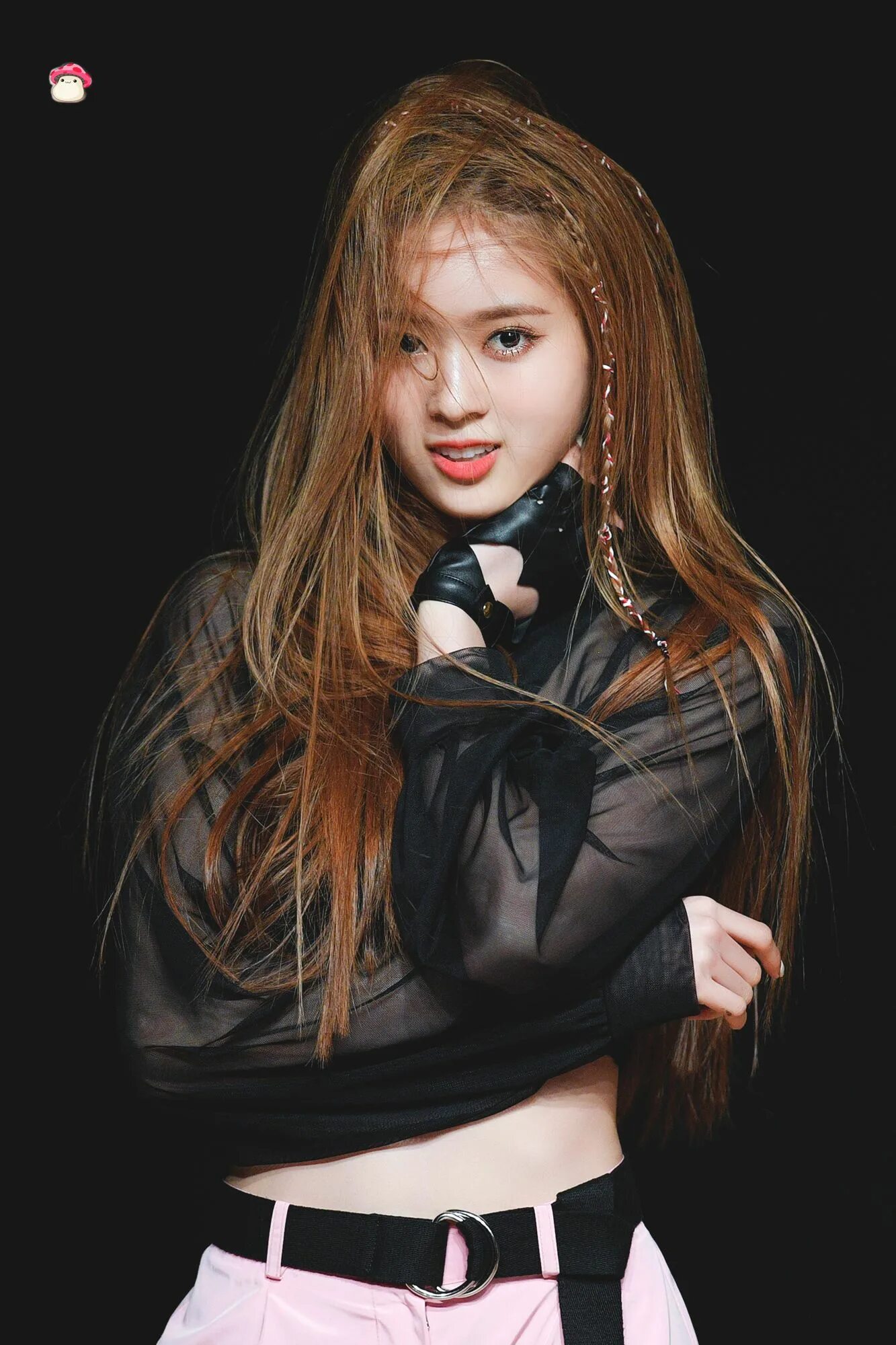 Группа cherry bullet. Cherry may aka setora. Cherry bullet мэй. Cherry bullet мэй. May cherry bullet.