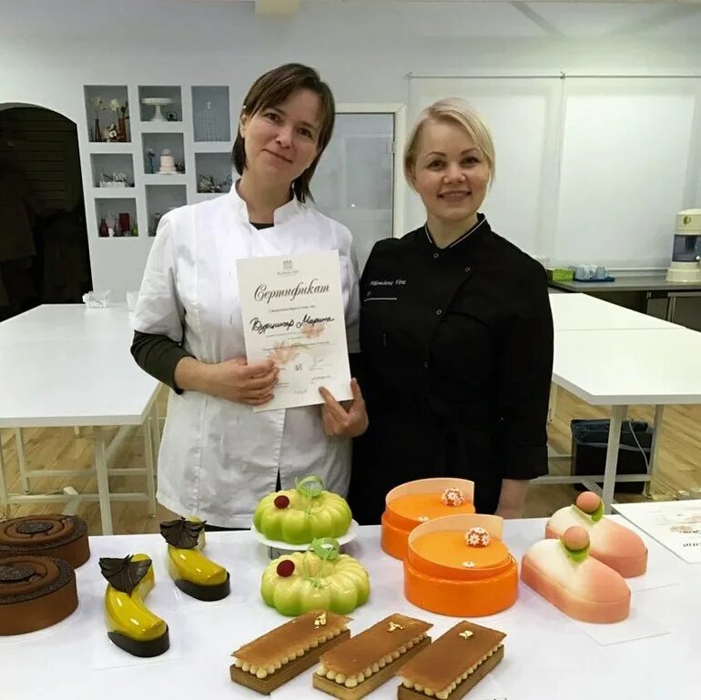 Кондитерская студия веры никандровой. Кондитерская веры никандровой барнаул. Никандрова кондитер. Вера никандрова кондитер. Никандрова кондитер.