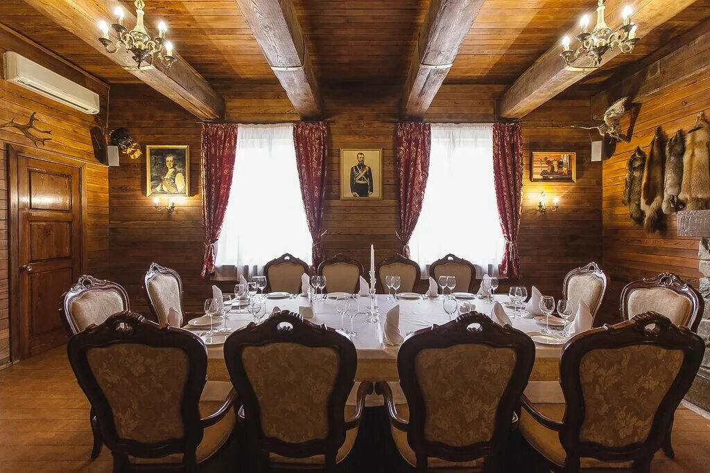 коттедж брусника екатеринбург. аренда коттеджа уральские. база отдыха эко-парк зюраткуль. коттедж на сутки. корабельные сосны коттеджный поселок.