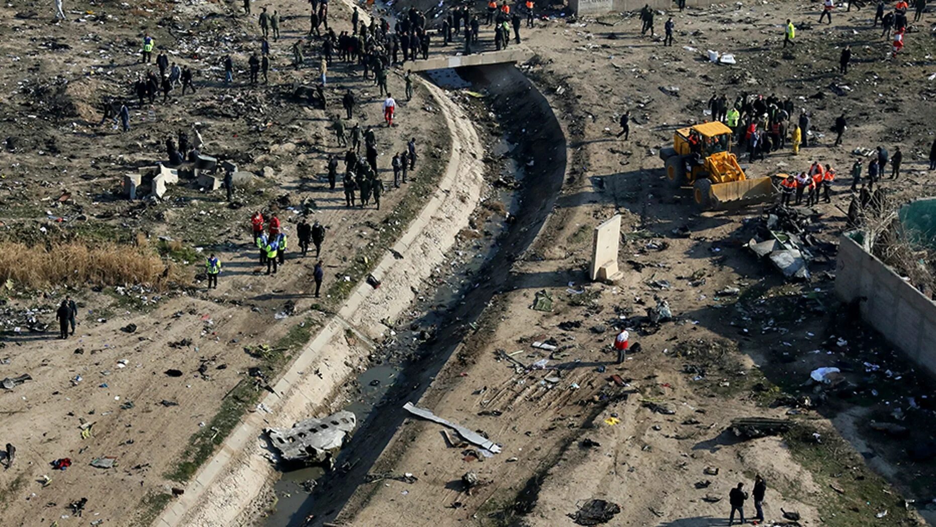 Авиакатастрофа Боинг 737. Крушение самолета Boeing 737 в Иране. Авиакатастрофа Афины 2005. Сбитый в Иране украинский Боинг.