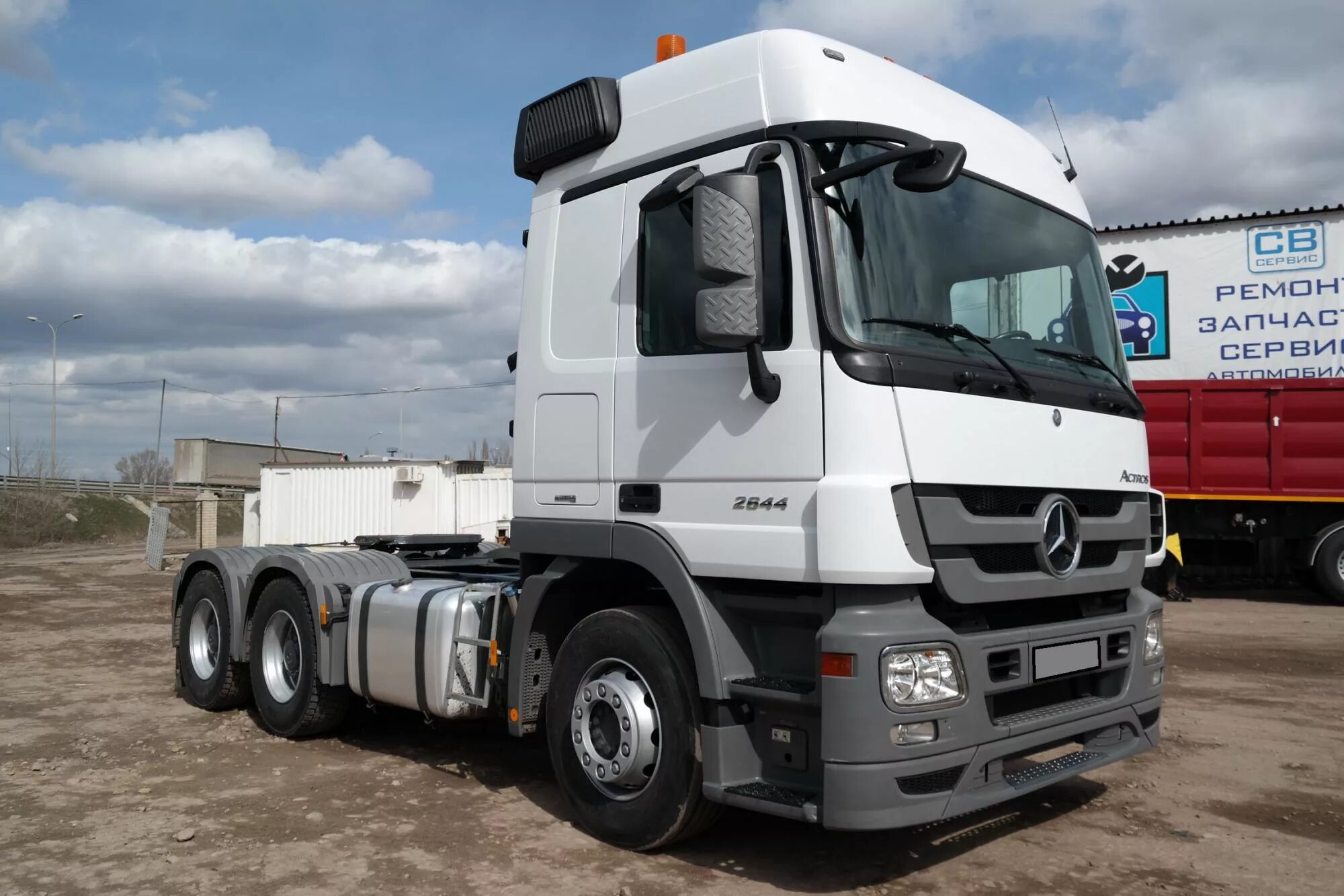 Купить седельный мерседес. Мерседес Актрос 6х4. Mercedes Benz Actros 2641. Мерседес Актрос 6х4 седельный. Мерседес Бенц Актрос 6х4.