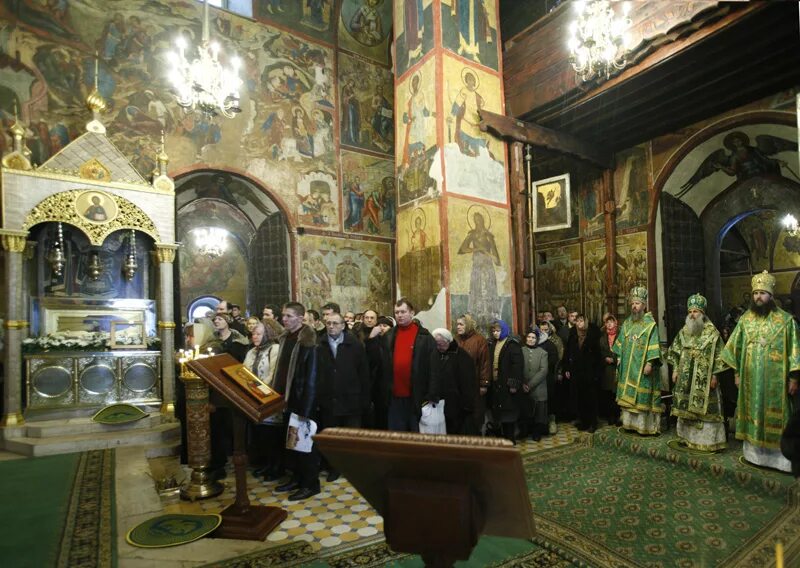литургия в саввино-сторожевском монастыре. архимандрит андрей саввино сторожевский монастырь. служба в саввино сторожевском монастыре. регент монастыря саввы сторожевского. литургия в саввино-сторожевском монастыре.