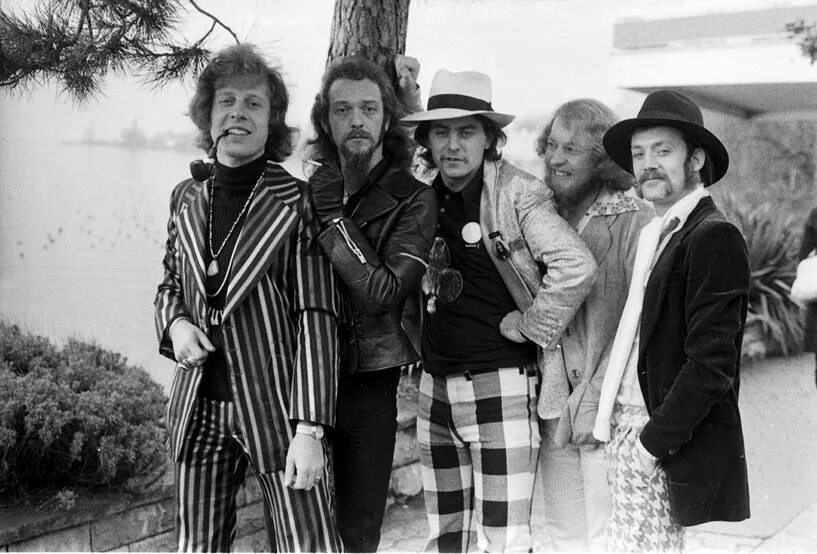 Jethro tull 1971. Ian anderson jethro tull. Jethro tull фото. Jethro tull 1972. группа jethro tull.