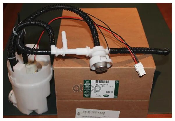 Топливный насос лэнд ровер дискавери 3. Насос дискавери 3. Насос дискавери 3. Подкачивающий насос land rover discovery 3. Lr014998 топливный насос.