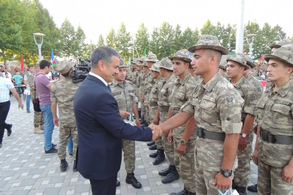 Mudafie Nazirliyi 112 sayli herbi hisesis. Herbi a43. Herbi Kant. Herbi elbiyaxa. Новости часа в азербайджане на фейсбук