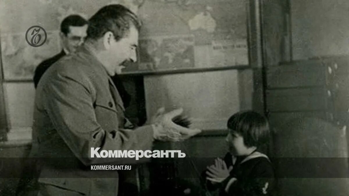 1936 году бурятская девочка геля маркизова. 1936 Год геля Маркизова. Дети советских вождей. Энгельсина Маркизова. Фото Сталин и народные комиссары 1940.