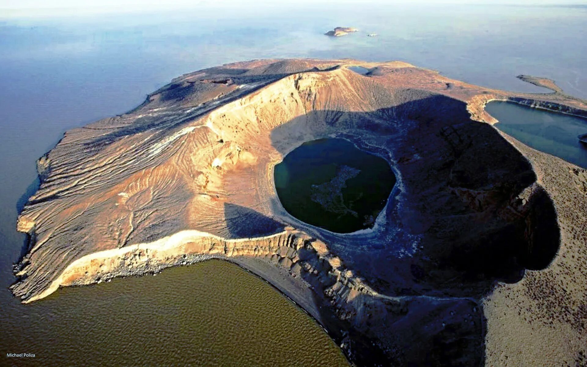 Это озеро было огромным. Остров БАРСАКЕЛЬМЕС Аральское море. Озеро Туркана Африка.