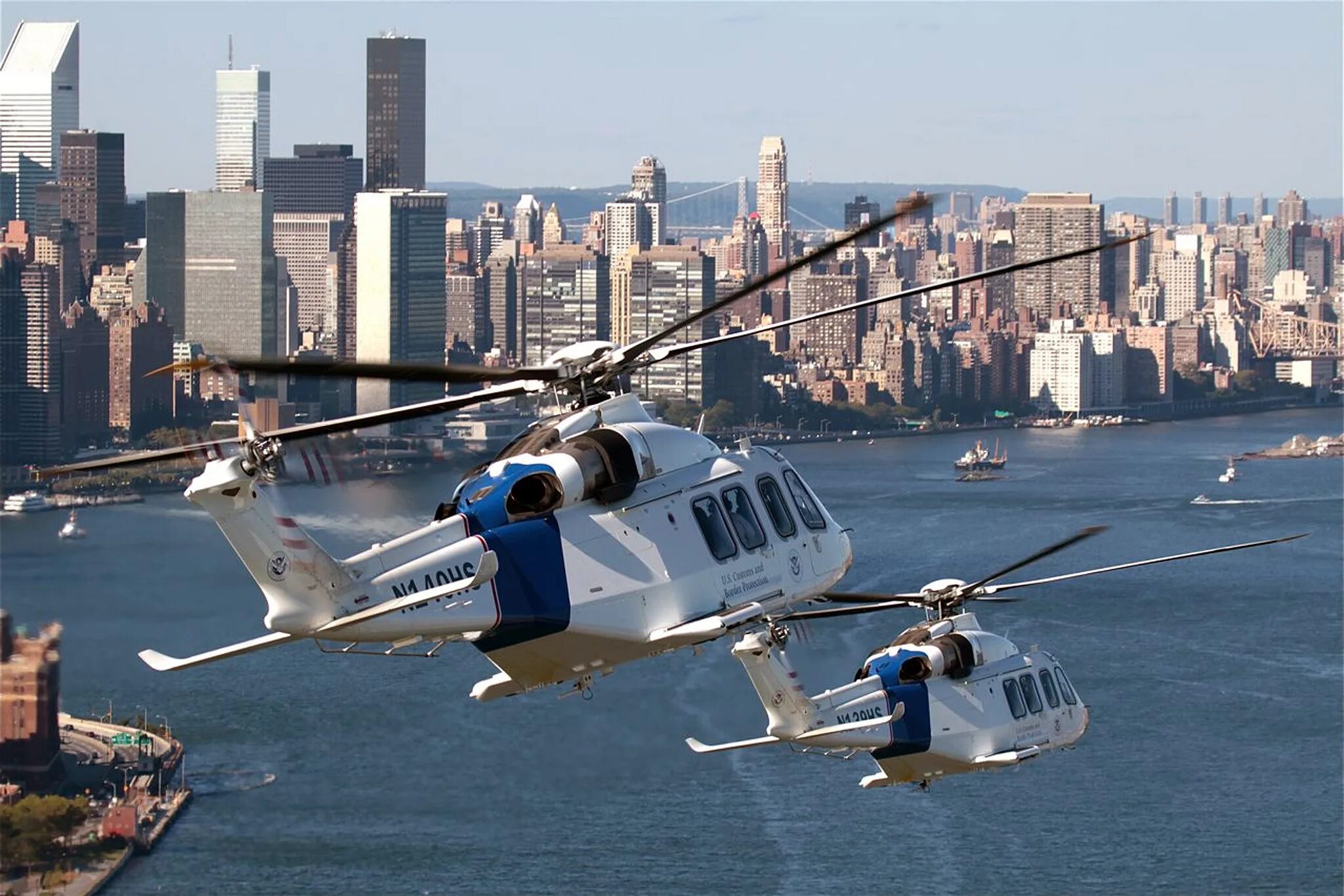 Почему сейчас летают вертолеты. Сайгон вертолет. А-160 вертолет. Вертолет над городом. Крутые вертолеты.