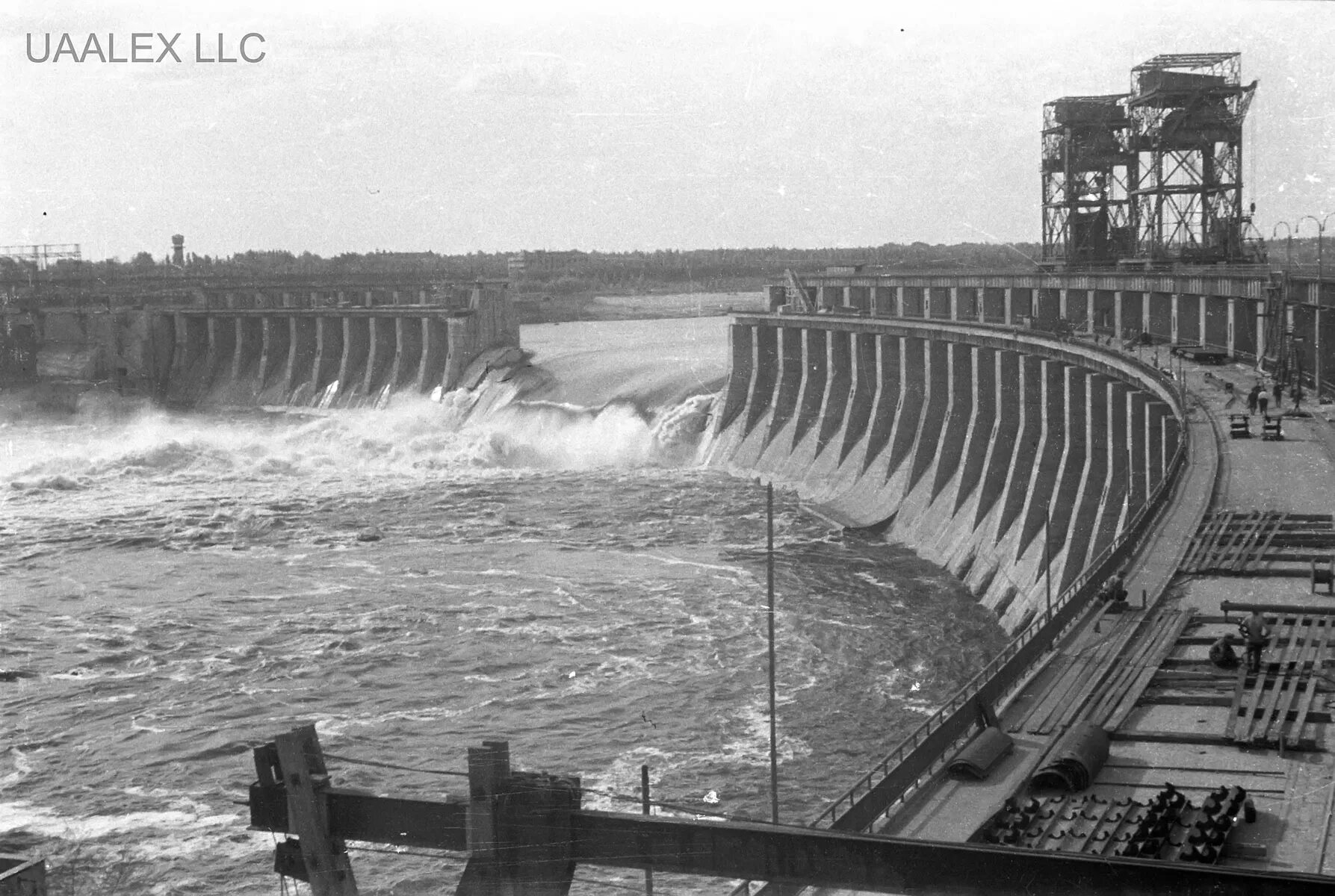 днепровская гэс 1932. советские гэс. днепровская гэс днепрогэс. днепровская гэс в запорожье. советские гэс.