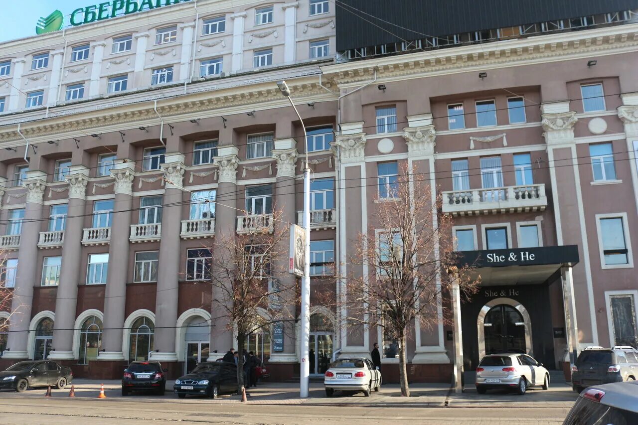 Медцентр в донецке. Центр клиник донецк. Постышева 127 донецк. Проспект германа титова 6а донецк. Центр клиник донецк.