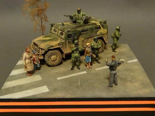 Операция макет. Диорама Крым 1/35. Диорама спецназ 1/35 звезда. ГАЗ тигр 1/35. Звезда 1 35 диорама.