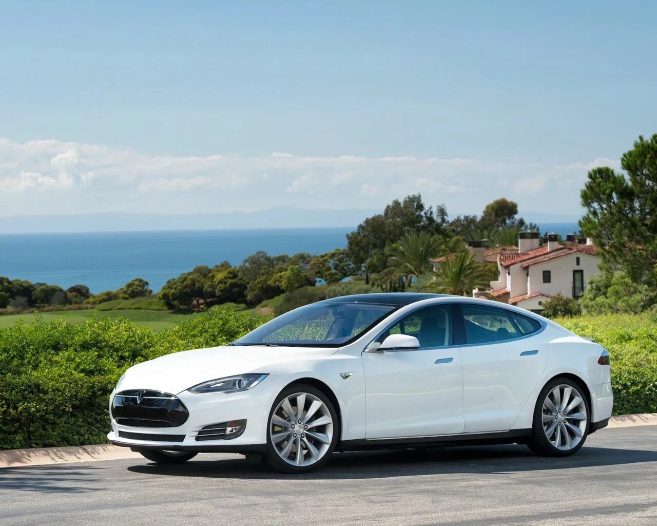 Tesla model s белая. Модель s Tesla. Tesla model s 2013. Tesla model s 2012. Model s mobile