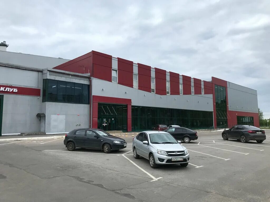 тихвин торговый центр. садко тихвин стройматериалы. тдц садко тихвин. тц садко г. тихвин торговый центр.