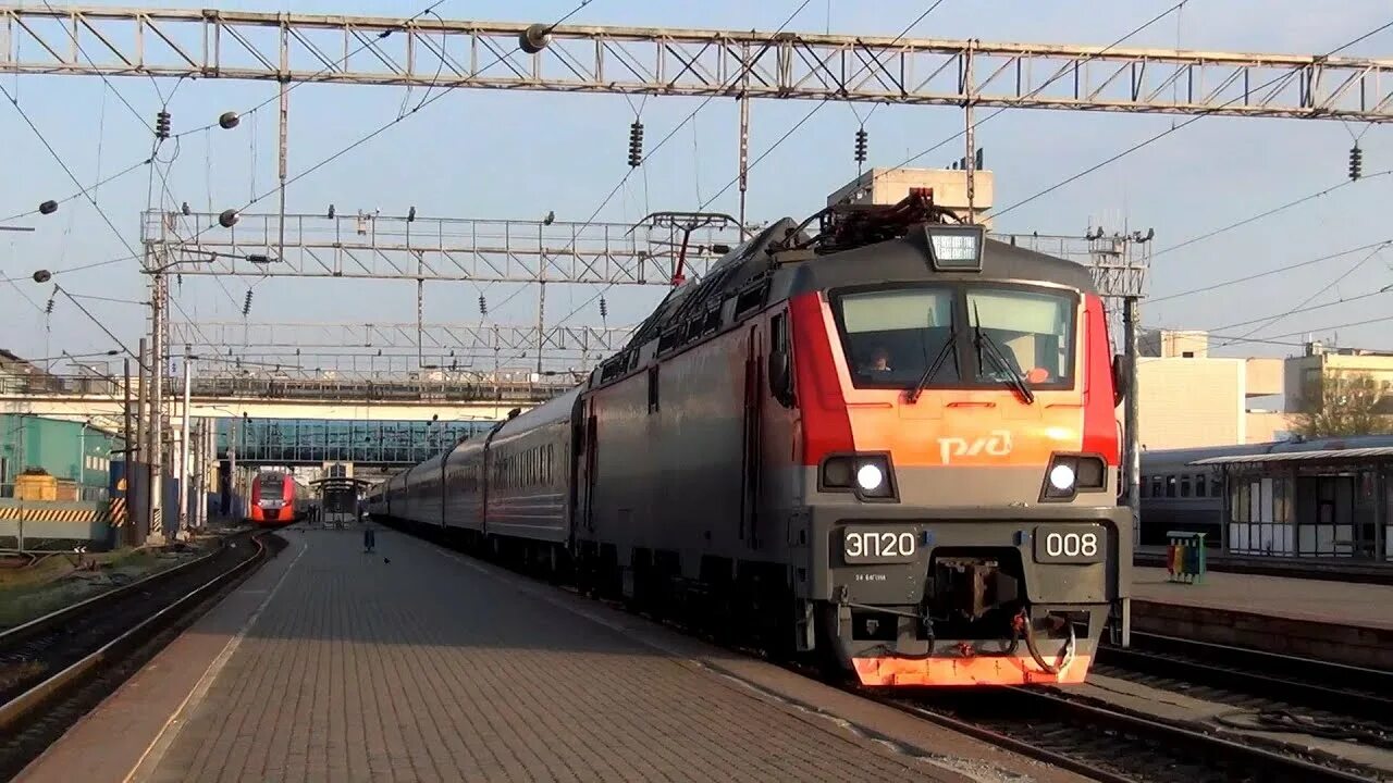 Поезда 030с «премиум» москва казанская — новороссийск. Поезд 30 в ростове. Поезд 030с премиум москва новороссийск. Поезд 030й новороссийск москва. 030у поезд.