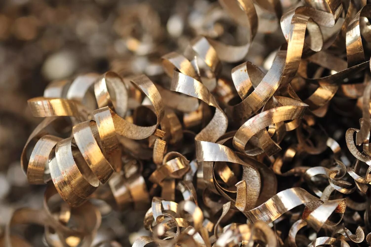 термообработка меди м1. сплавы меди латунь состав сплава. сплав медь никель алюминий цинк. бронза относится к цветным металлам. сплав алюминиевой бронзы.