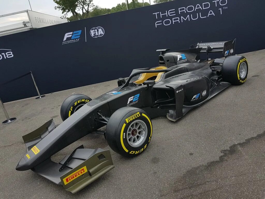 Формула 2 спортсмена. Болид Formula 2. Болид Dallara f1. Dallara f399. Dallara f2 2022.