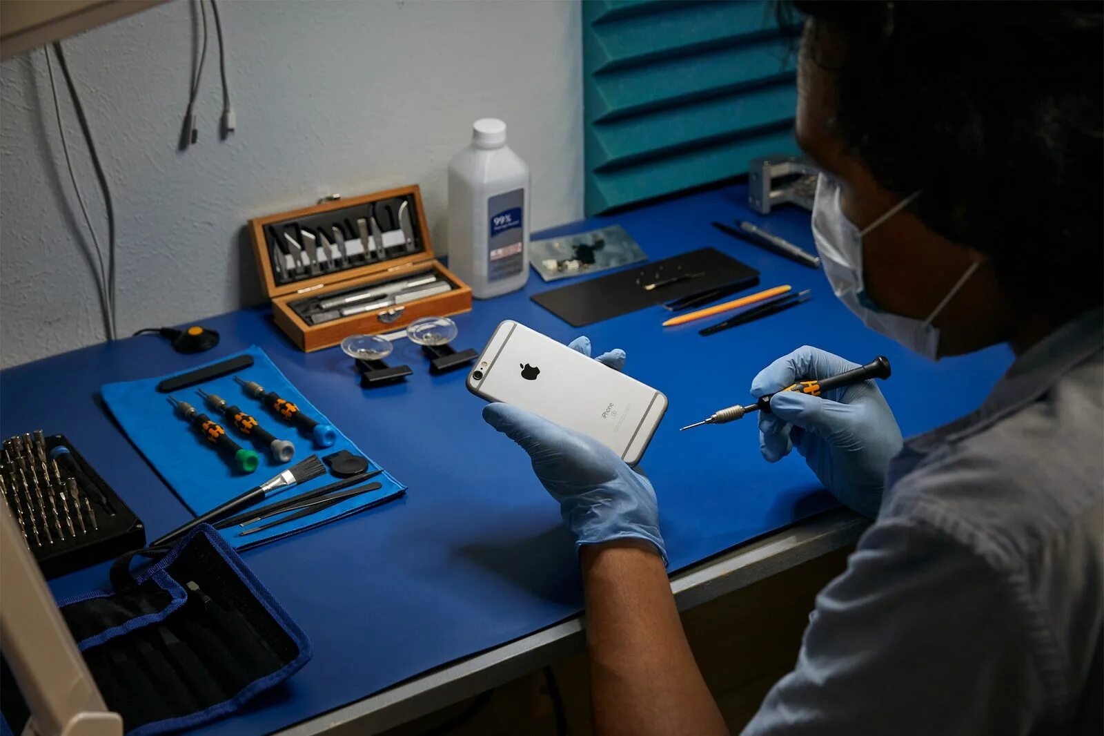 Ремонт iphone repair. Техника Apple. Мастерская по ремонту айфонов. Сервисный центр айфон. Техника Apple iphone.