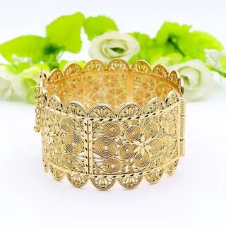 Широкий женский браслет