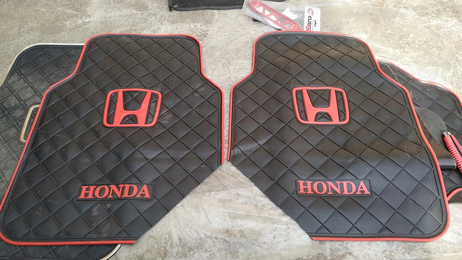 Коврики Хонда фит gd1. Honda Fit gd1 коврики в салон. 3 D коврики Хонда фит.