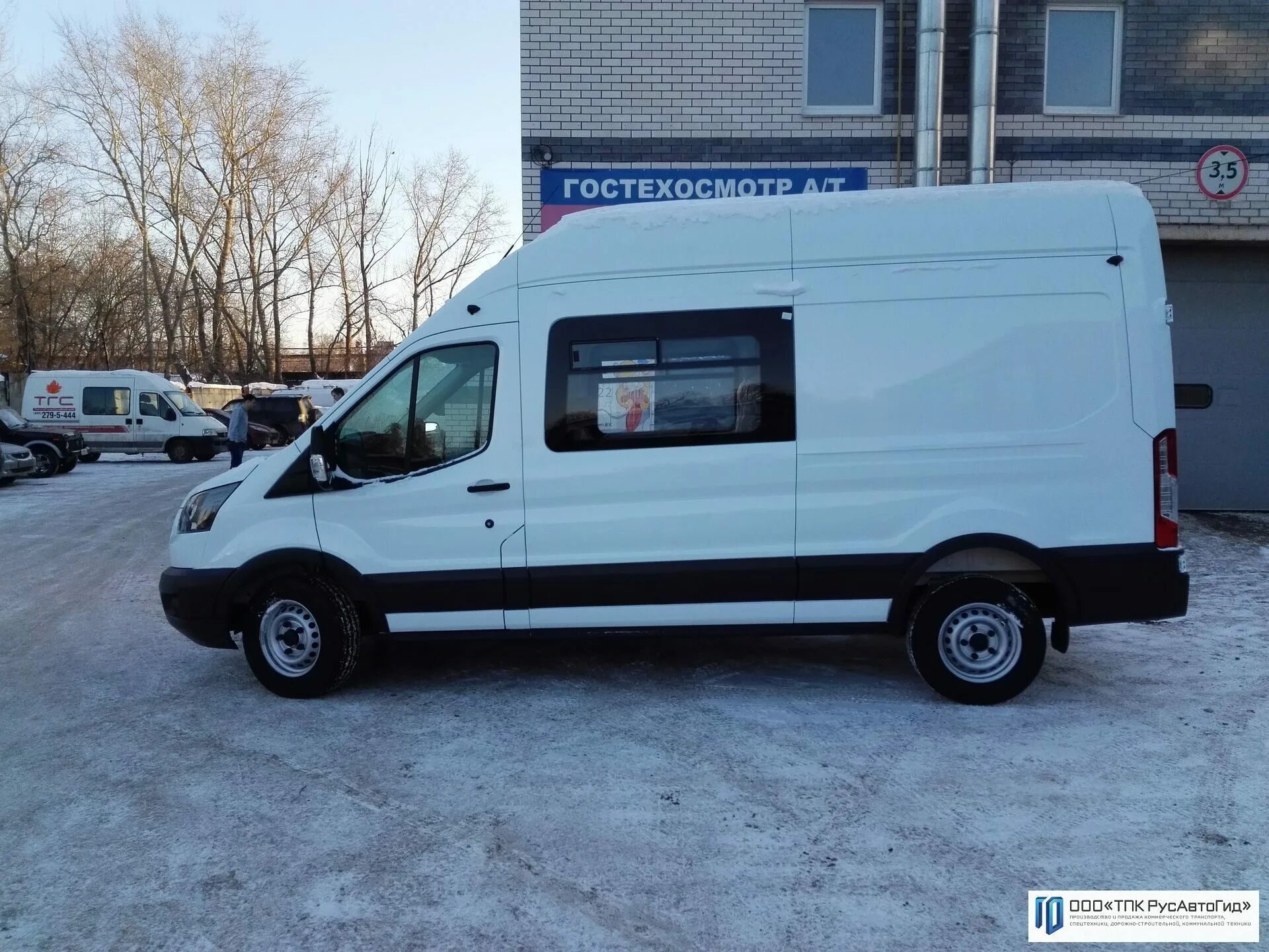 Форд транзит 4х4 купить. Ford Transit 4. Форд Транзит 4 ВД. Форд Транзит полный привод Грузопассажирский. Ford Transit AWD.