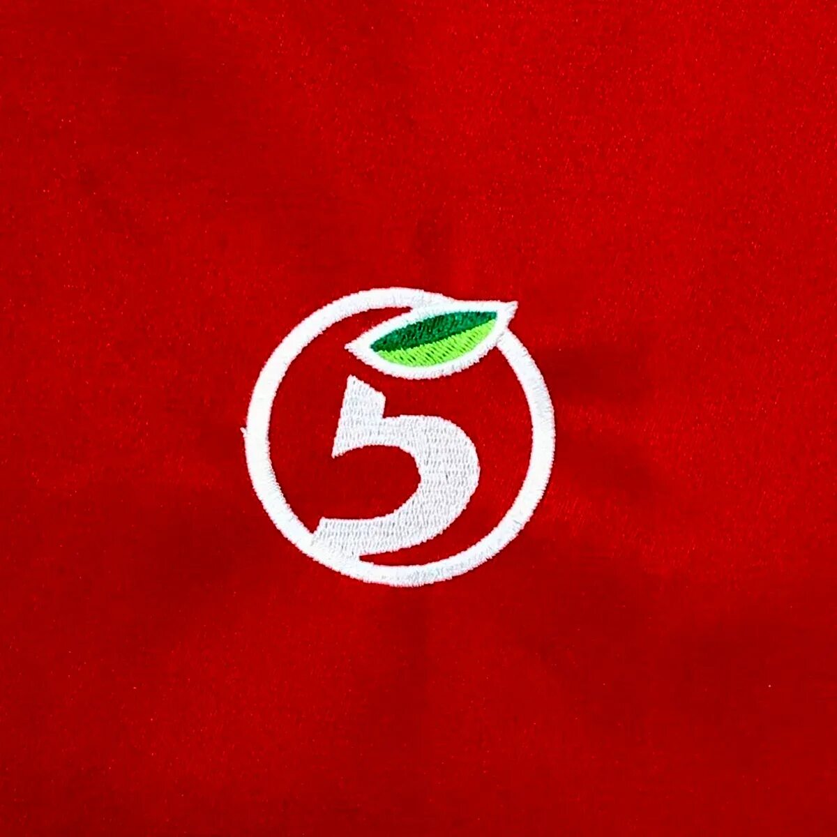 Пятерочка логотип. Пятерочка логотип новый. Символ Пятерочки магазина. Пятерочка логотип 2022.