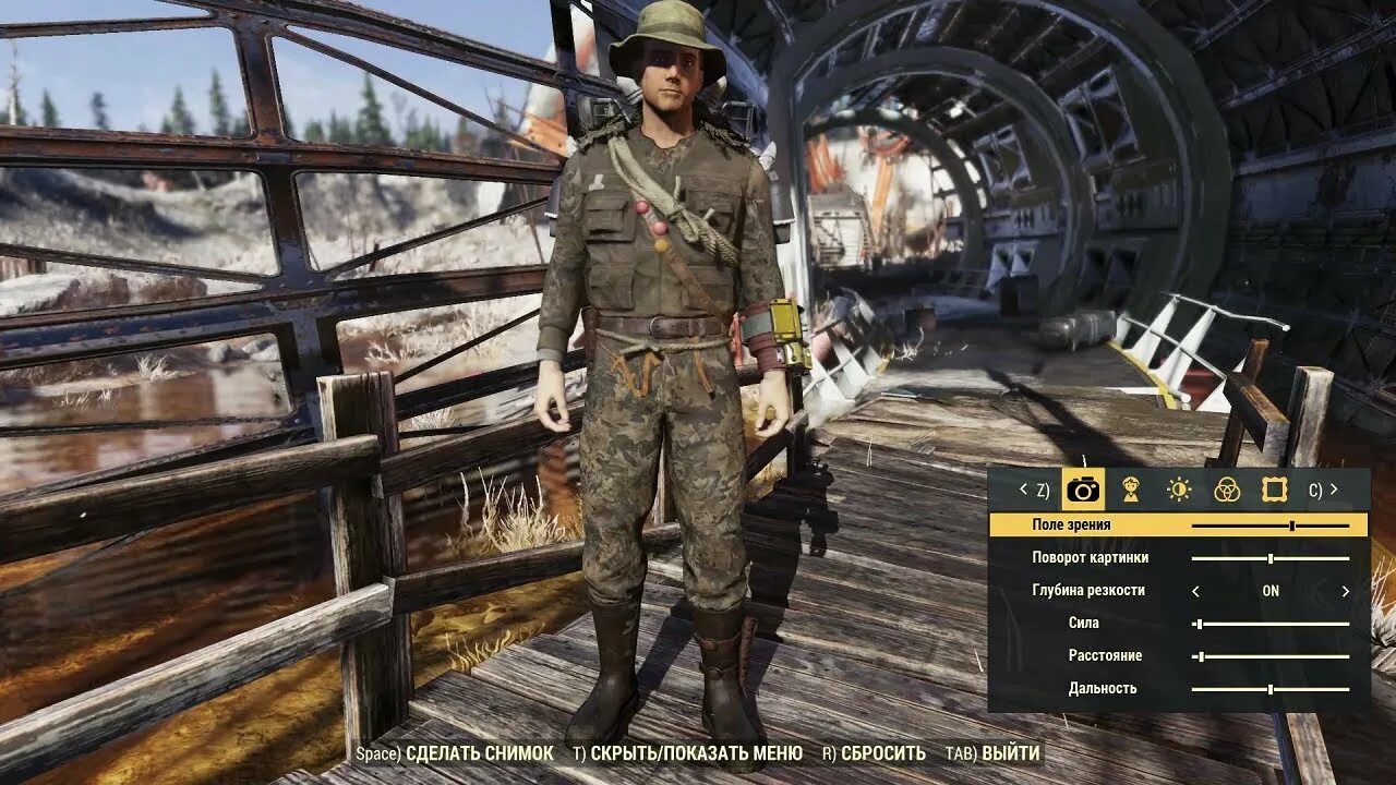 Fallout 76 костюм охотника. Fallout 76 костюм охотника за сокровищами. Костюм охотника на когтя смерти в Fallout 76. Охотничий костюм фоллаут 76.