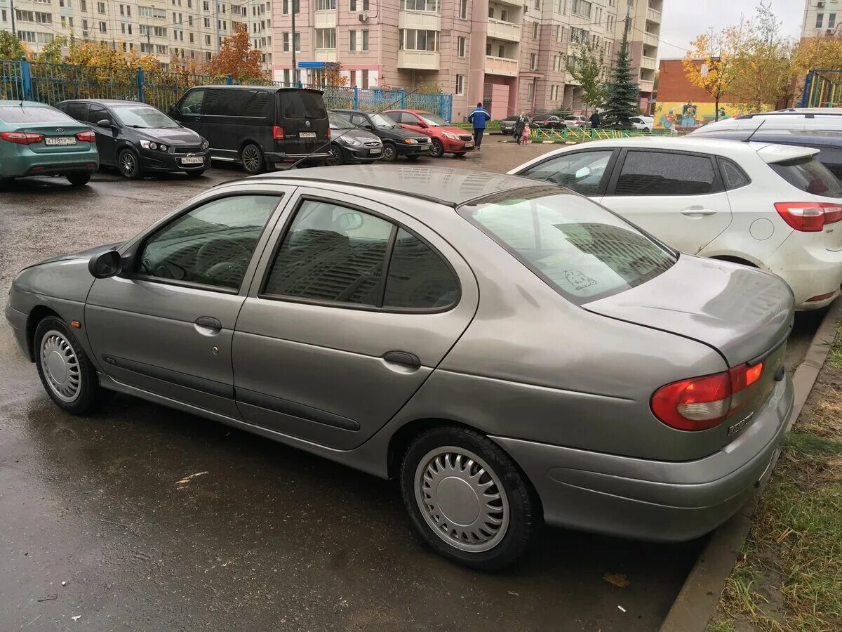 Renault 2000 года. Рено Меган седан 1997. Рено Меган 2000 седан. Рено Меган седан 1999. Renault Megane 1 седан.