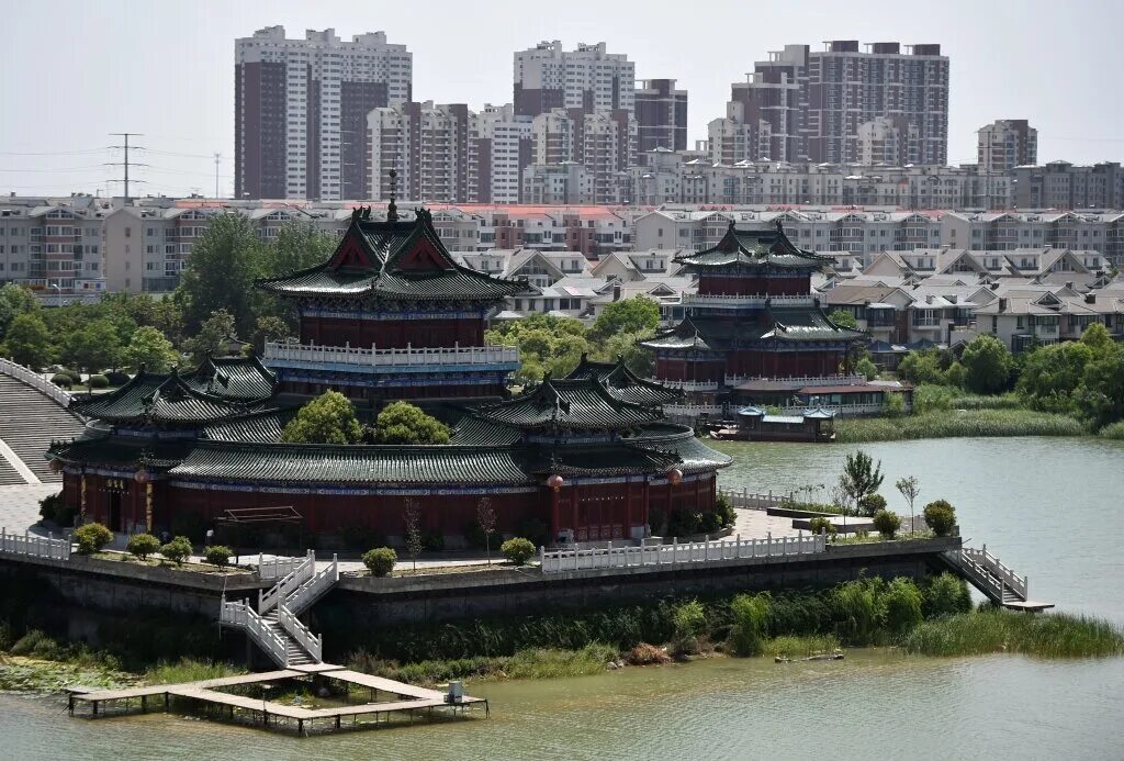 Природа провинции Хэнань. Китай. Кайфэн город в Китае. Кайфэн Китай храм. Провинция Ляонин Ляонин.