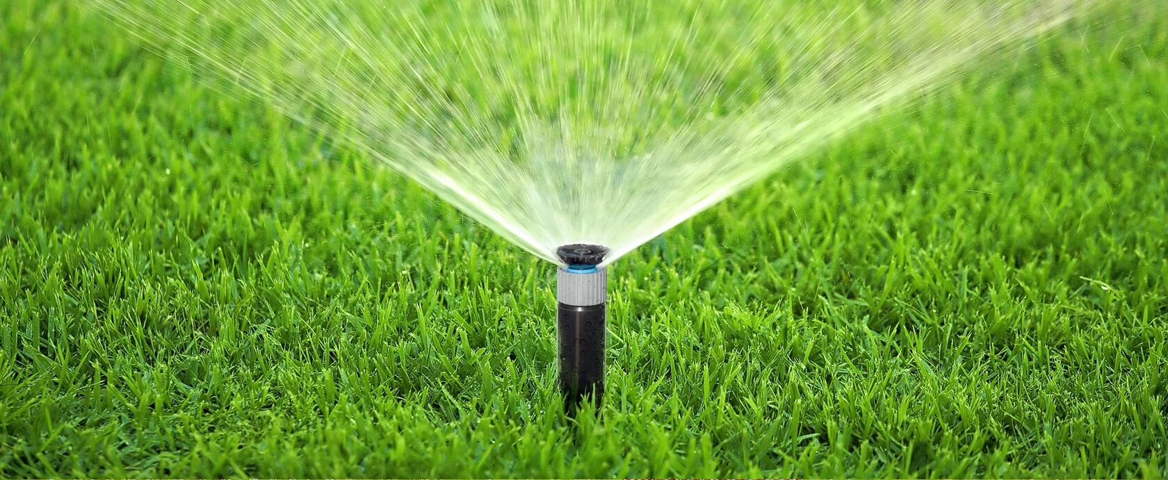 Система автоматического полива. Орошение газона. Газон вода. Газонная трава которая уничтожает. Подземный автополив газона.
