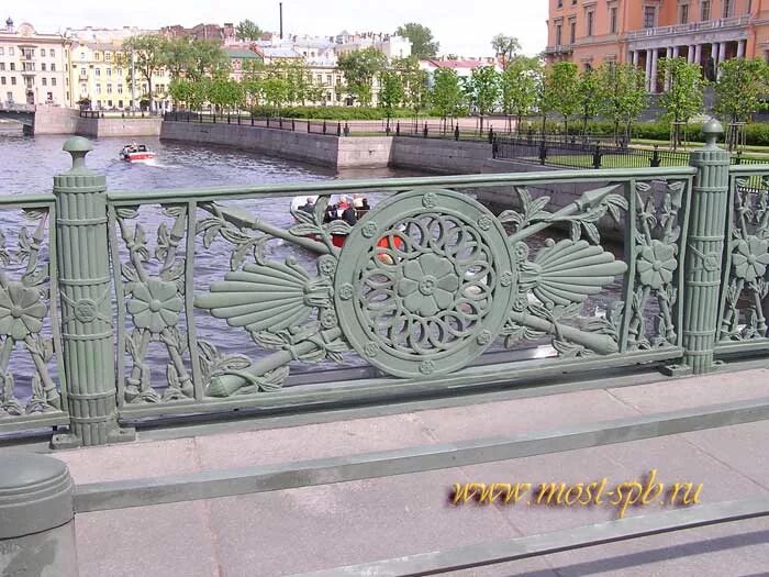 1-й садовый мост. 1 й садовой. 1 й садовой. 1-й садовый мост. перила реки мойки.