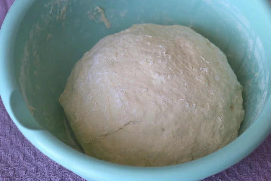 Мегрельская соль. Хачапури по-мегрельски тесто после выпечки. Как понять что тесто сырое. Можно ли есть сырое тесто. Можно есть сырое тесто