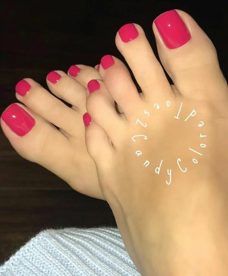 Foot lips. Педикюр. Красивый педикюр. Педикюр цвета. Ногти педикюр.