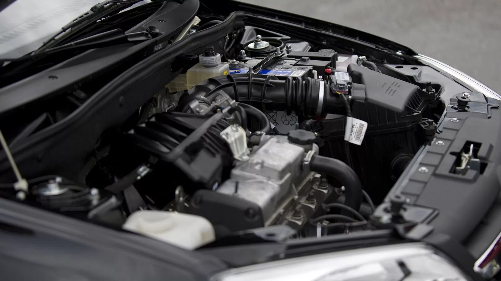 Моторный отсек киа оптима 2. Киа оптима 2016 моторный отсек. Что находится под капотом. Животные под машиной. Toyota supra 2jz gte.