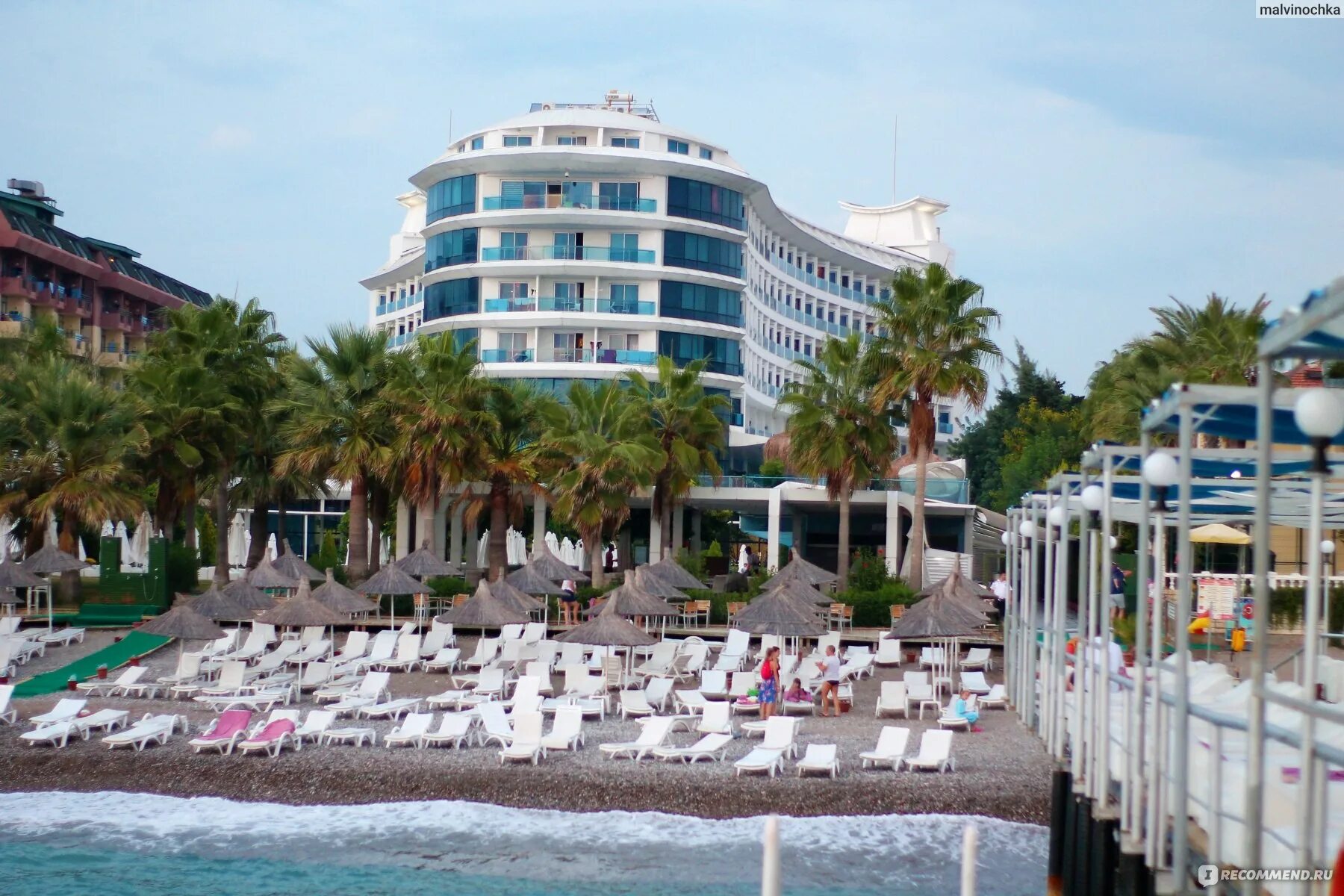 Q premium. Кью премиум Резорт Турция. Премиум Резорт Турция Аланья 5. Q Premium Resort 5 Турция. Q Premium Resort 5 пляж.