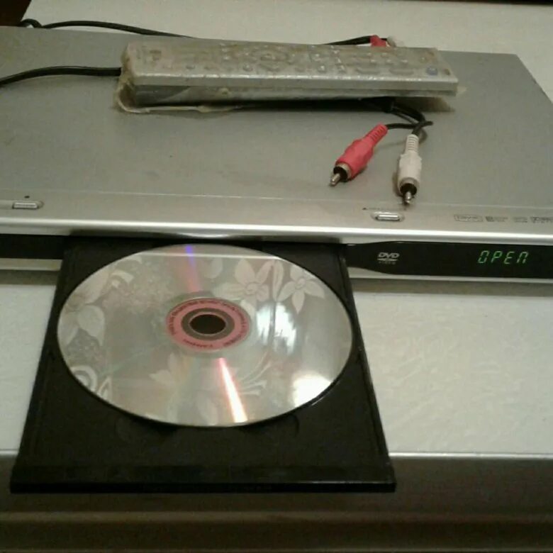 DVD плеер LG 4230. DVD Player model no ds564x. DVD Player LG model no .: Ds564x сколько примерно стоит. Куплю проигрыватель б у