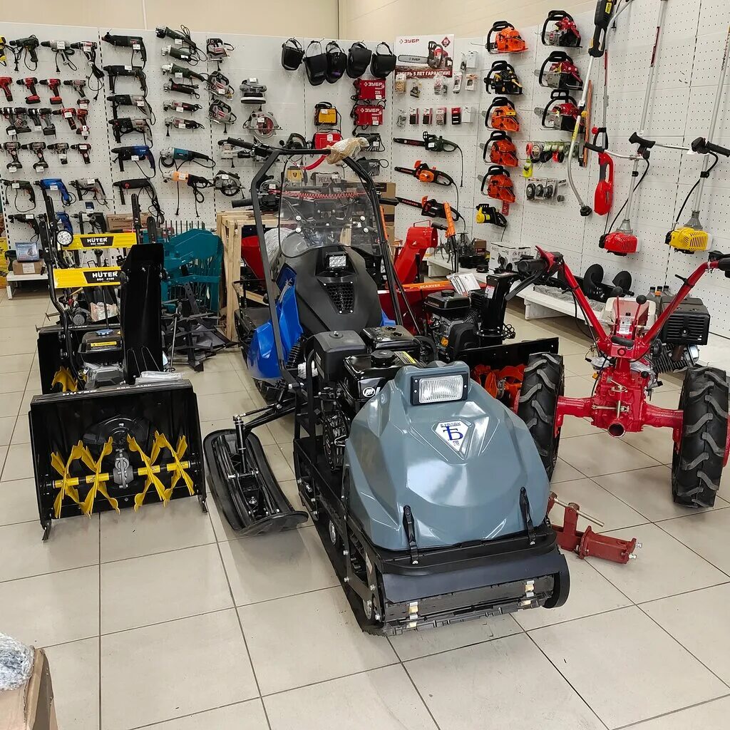 молоток 18 ижевск. молоток с цветами. магазин молобок логотип. молоток 18 ижевск. аккумуляторный шуруповерт милка.