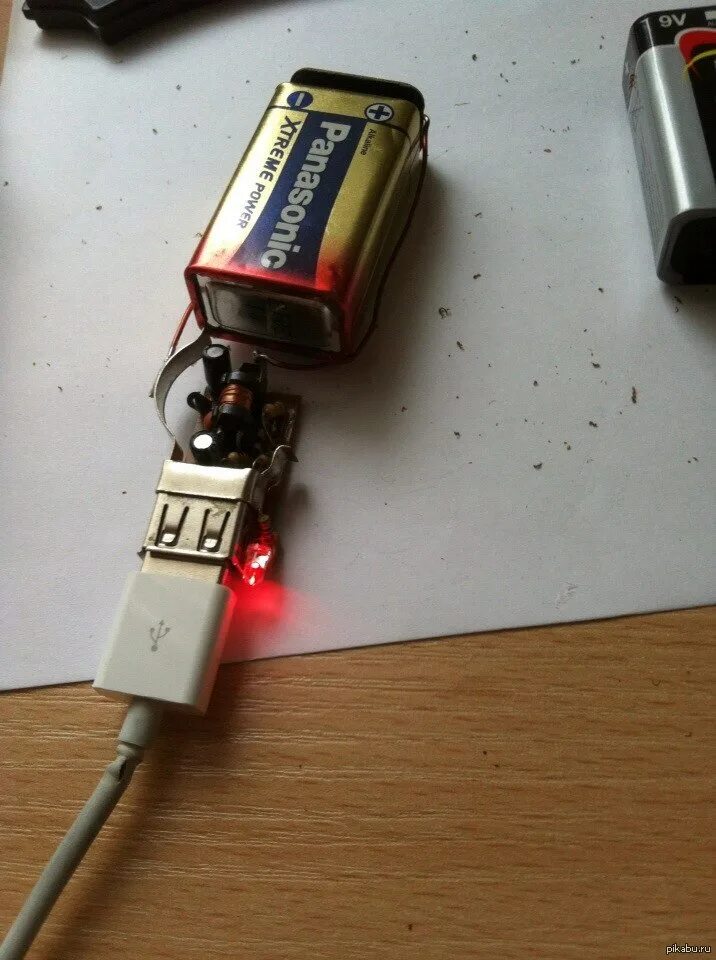 Как заряжать hqd. Аккумулятор крона 9v с зарядкой от USB. Крона аккумулятор 9 вольт с зарядным. Зарядник для батарейки 9 вольт. Юсб зарядка от 12 вольт.