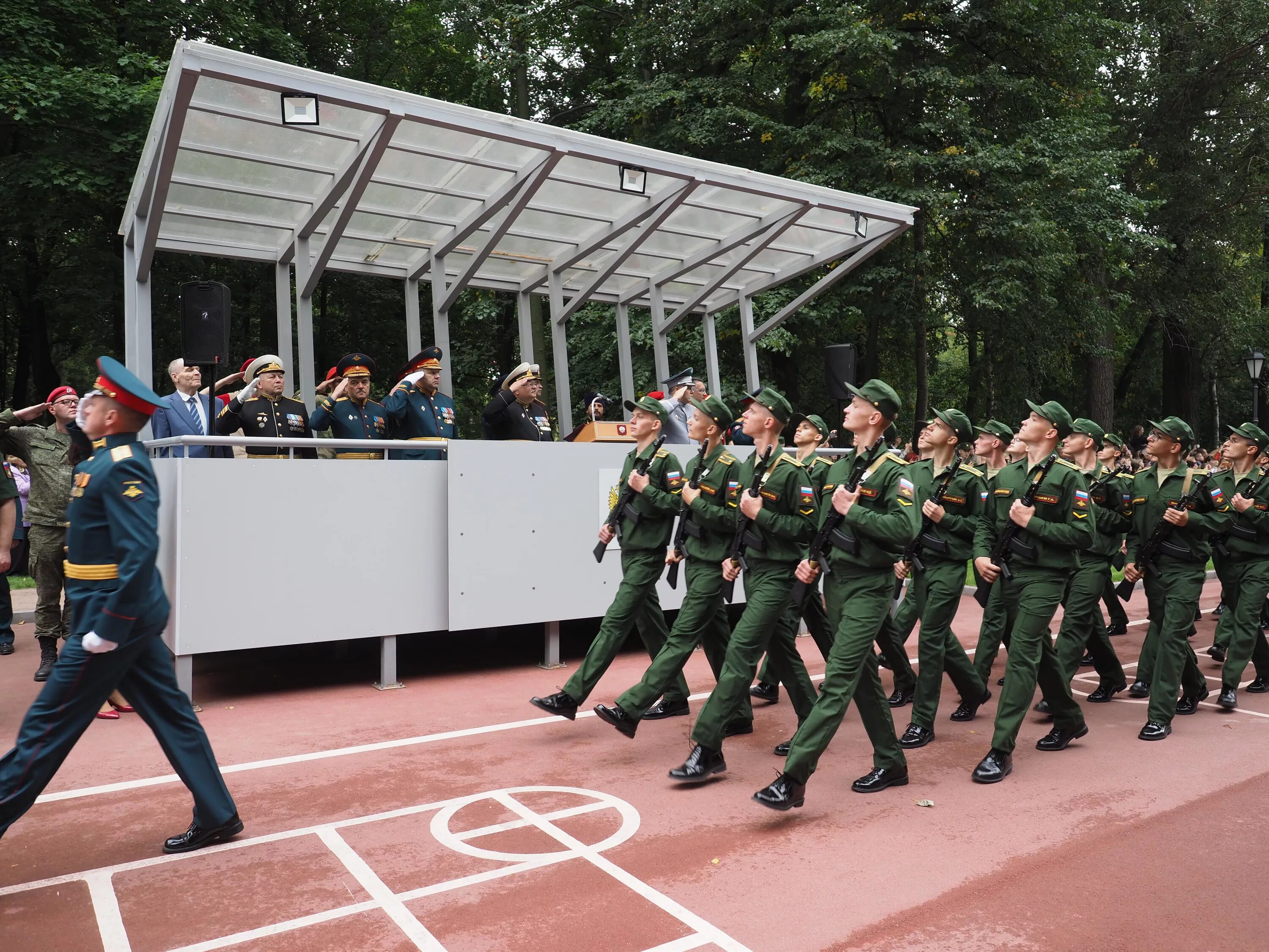 Военно медицинские факультеты. Академия Кирова курсанты. Военно-медицинская Академия Санкт-Петербург курсанты. Курсанты военно-медицинской Академии имени Кирова. Курсанты военно медицинской Академии СПБ.