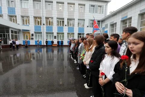 Сколько лет 53 школе