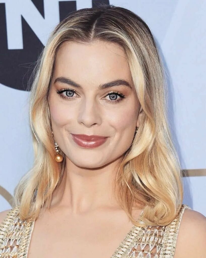 Марго робби. Марго Робби блондинка. Margot Robbie 2019. Марго Робби 2022.