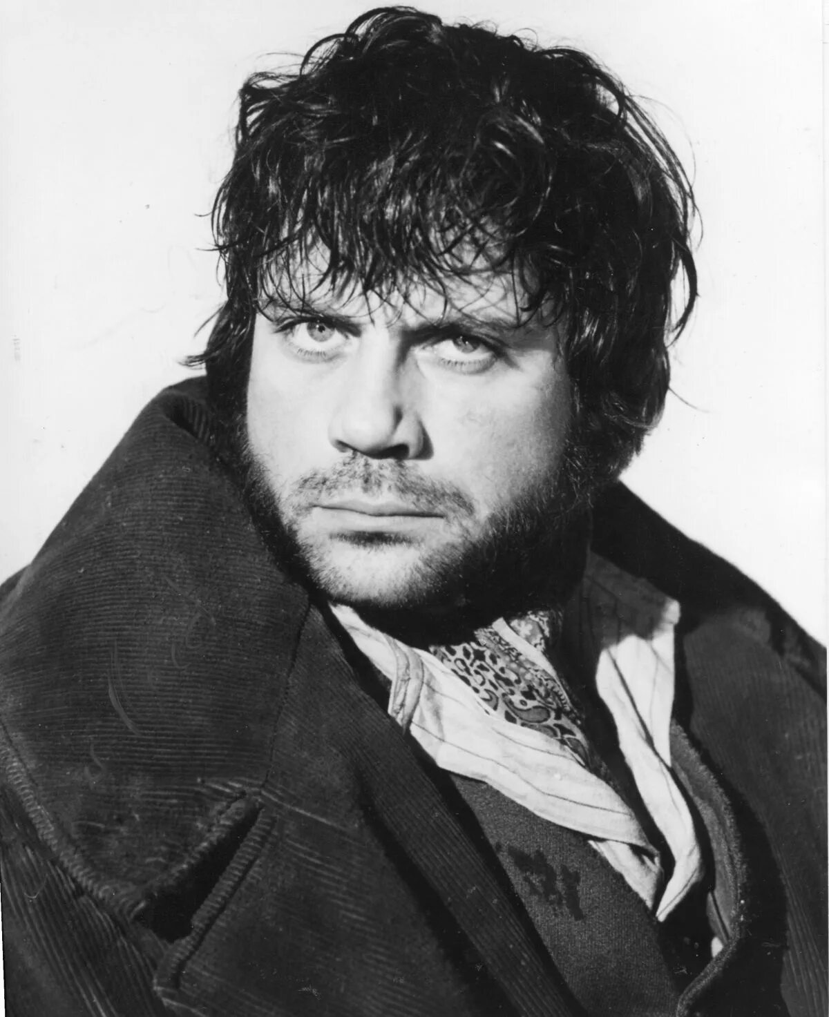 Билл сайкс. Билл сайкс. Оливер рид актер. Билл оливер твист. Oliver twist 2005.
