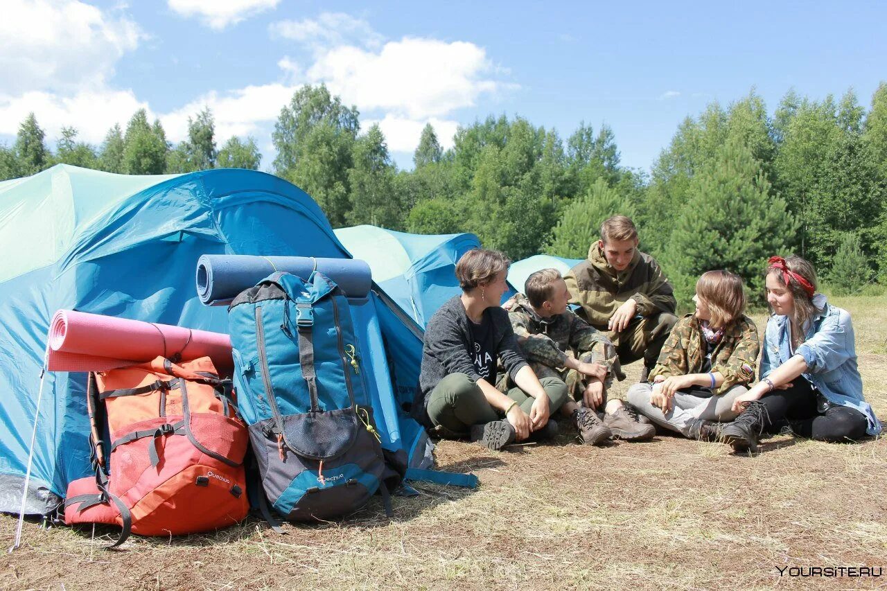 Tourist camp. Туристический лагерь. Туристский поход. Детский туристический лагерь. Поход в лагере.