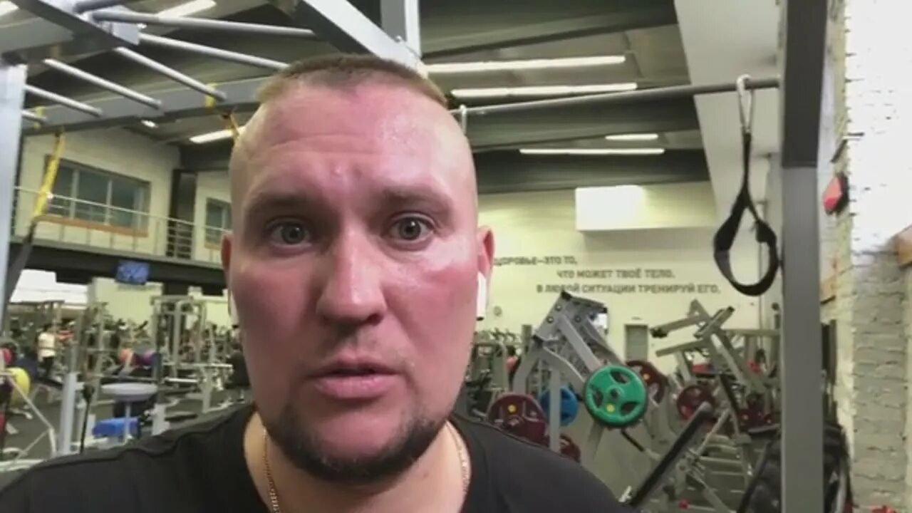 Дмитрий Шилов.Бухич с Леной и Серёгой.Команда Raddy по фаерболу отмечает конец с