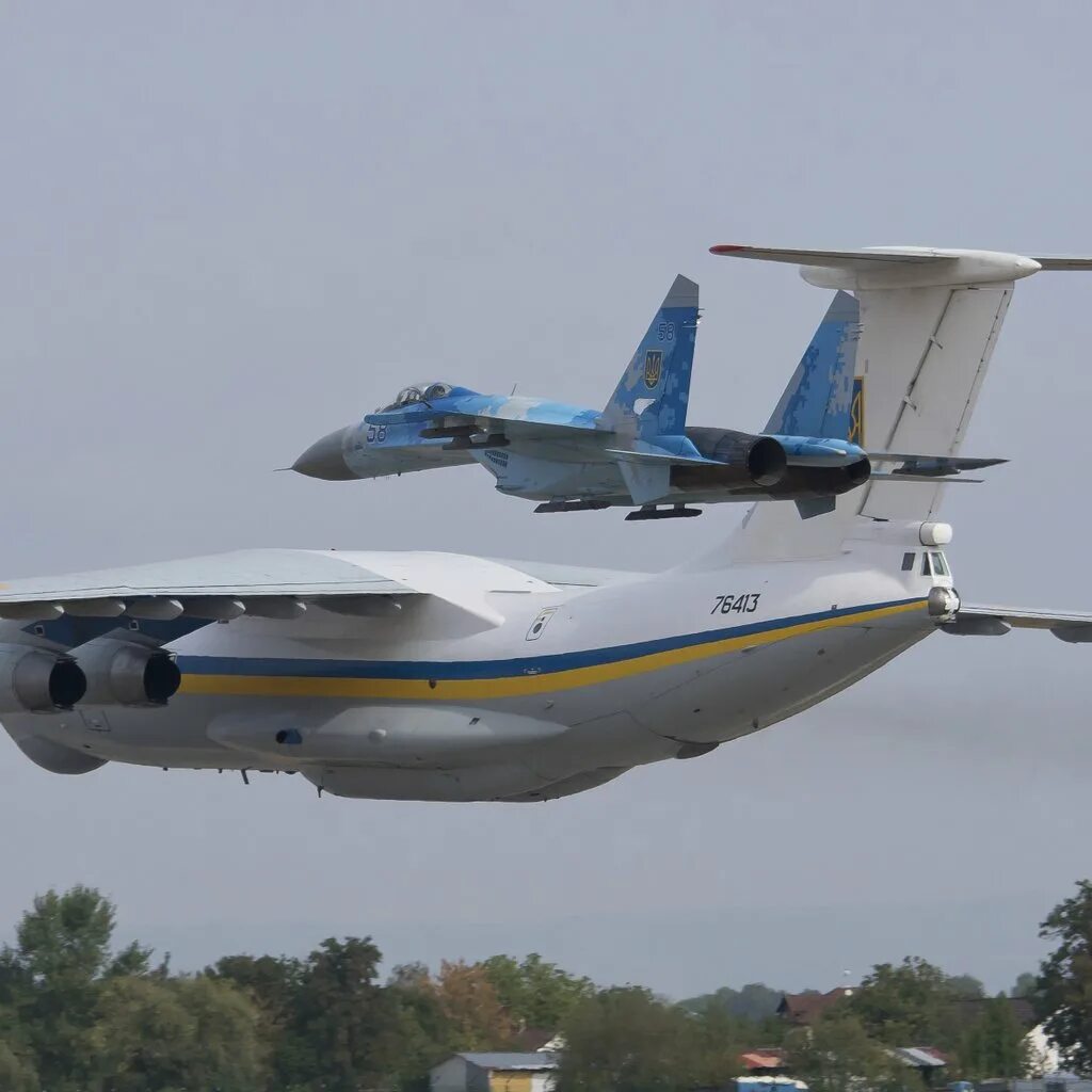 Украинский самолет. Ил-76мд ВВС. Ил-76 ВВС Украины. Ил 76 винтовой. Ил 76 ВВС.