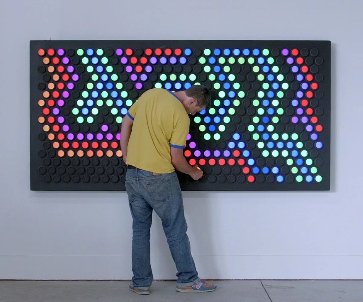 Lite Brite стена. Интерактивная зона втыкать. Интерактивная зона собрать цветом. Lite Brite Wall Art Pop wow. Interactive light