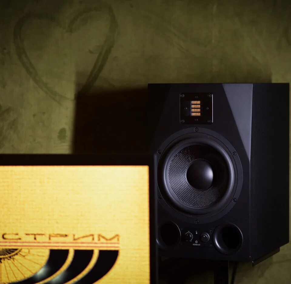 Adam a8x. Монитор adam a8x. adam a8x динамики. стойки под adam a7x.