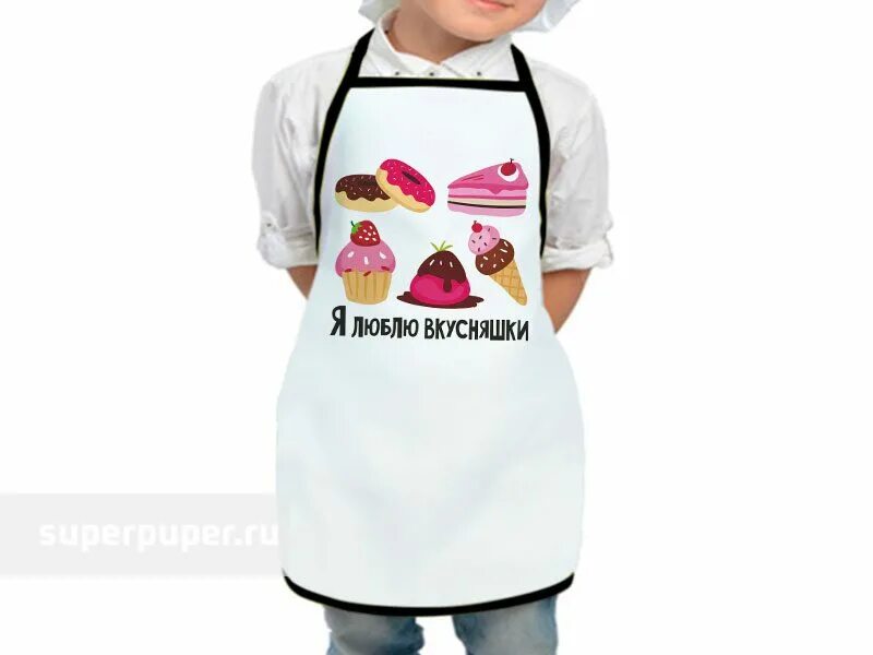 Фартуки бывают. Фартук с принтом. фартуки по назначению. фартуки с принтом для продавцов. я в фартуке.